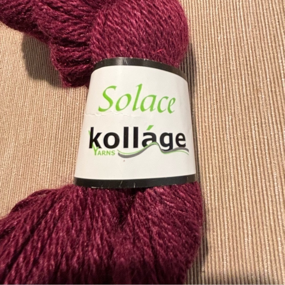 SOLACE KOLLAGE Colour 7701 Alpaca Silk Blend Metallic Thread Made in Peru NEW - Picture 2 of 4